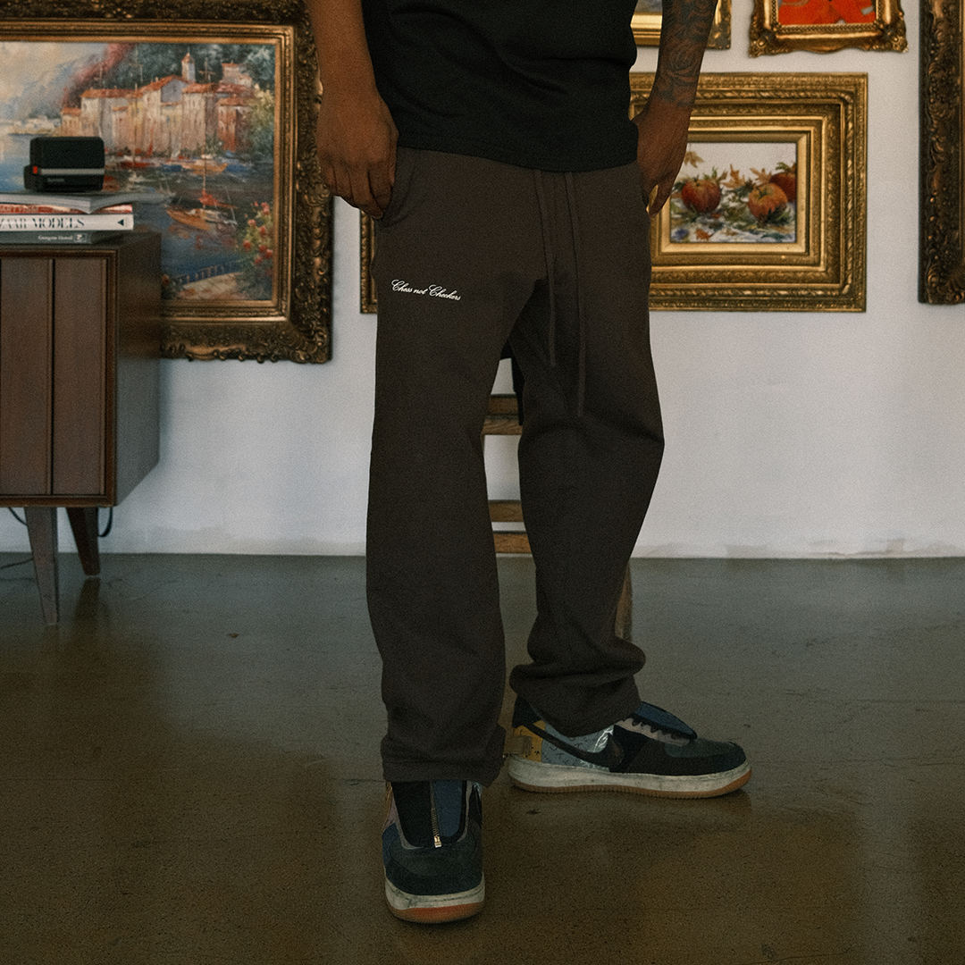 Staple Straight Leg Jogger | Chocolate