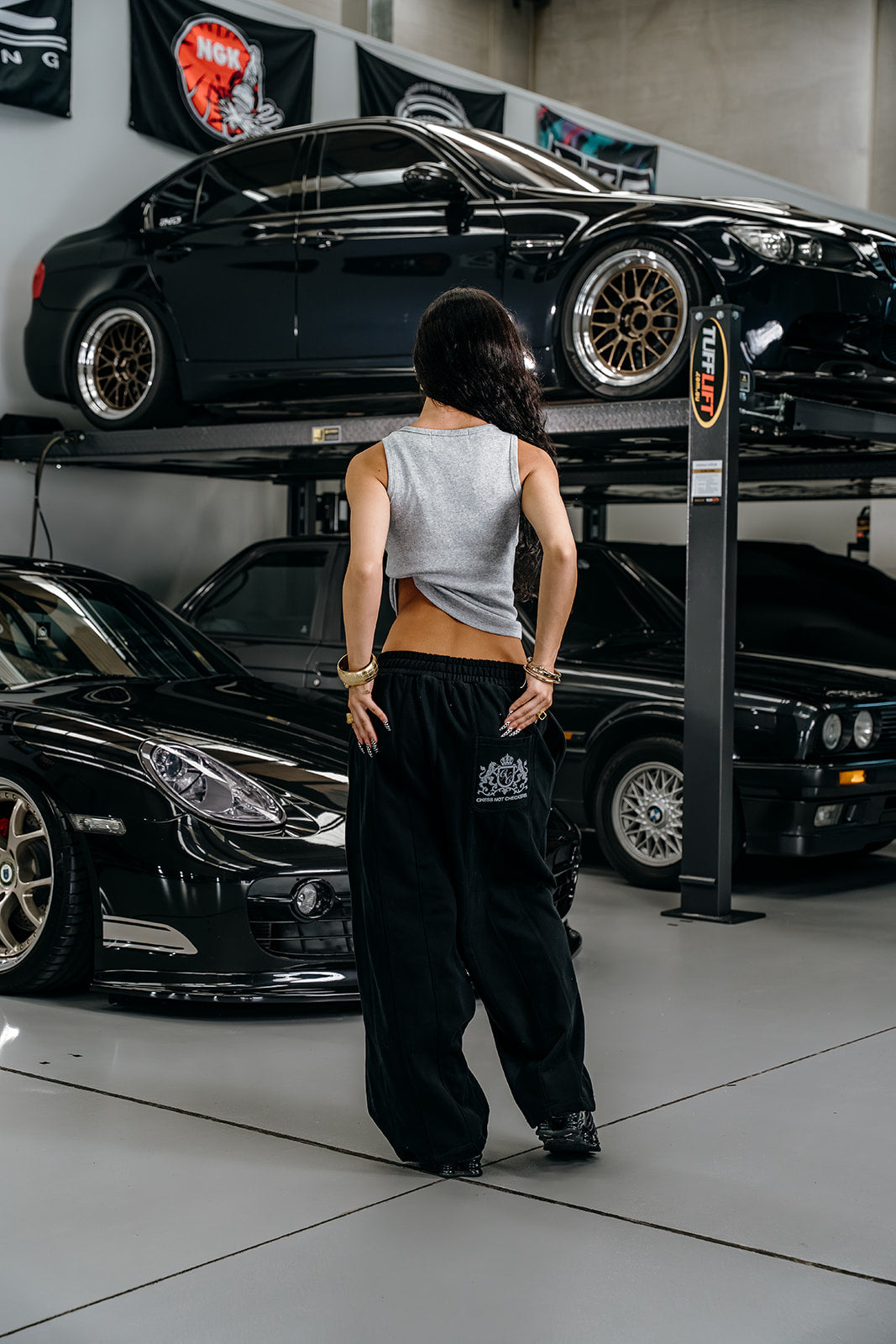 Wide Leg Pin-tuck Sweatpant | Black