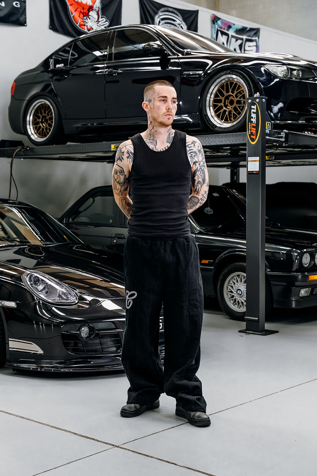 Wide Leg Pin-tuck Sweatpant | Black