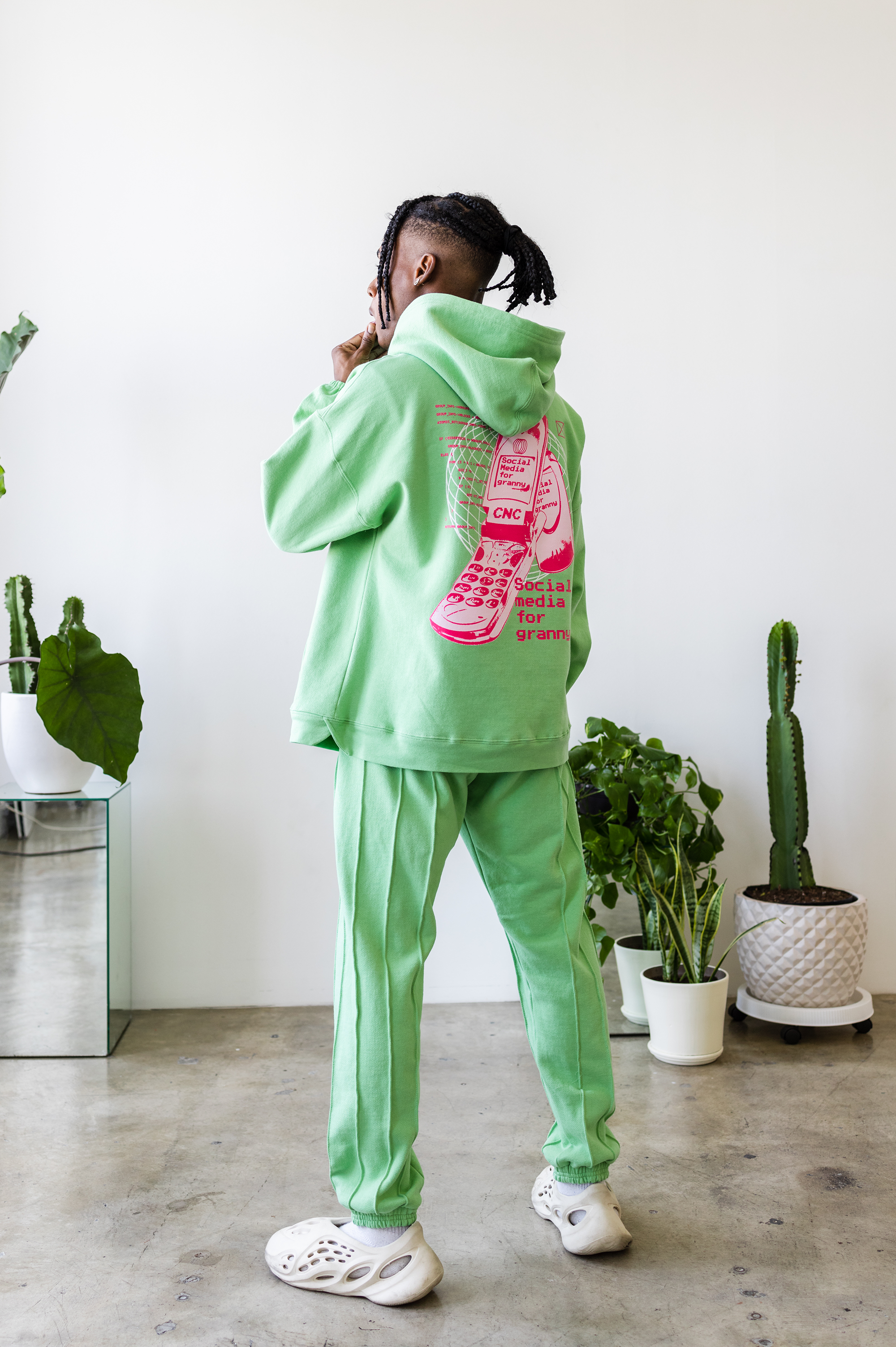 Pin-tuck Pinstripe Sweatpants | Pea-pod Jade